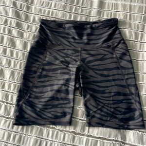 Old Navy women’s active bike shorts